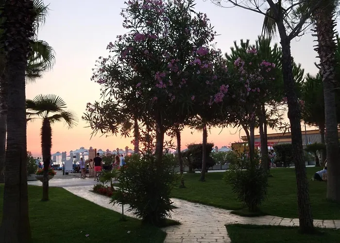 Otium 3min Walk To Golem (Tirana)